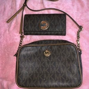 MK Crossbody Purse 🤎